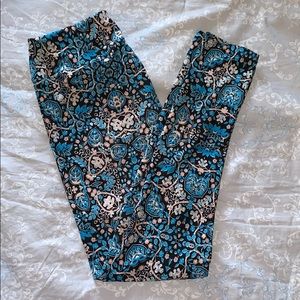 LuLaRoe One Size Woman’s Leggings
